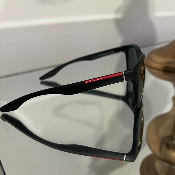 Prada Linea Rossa Flask SPS01U - Picture 4 of 4